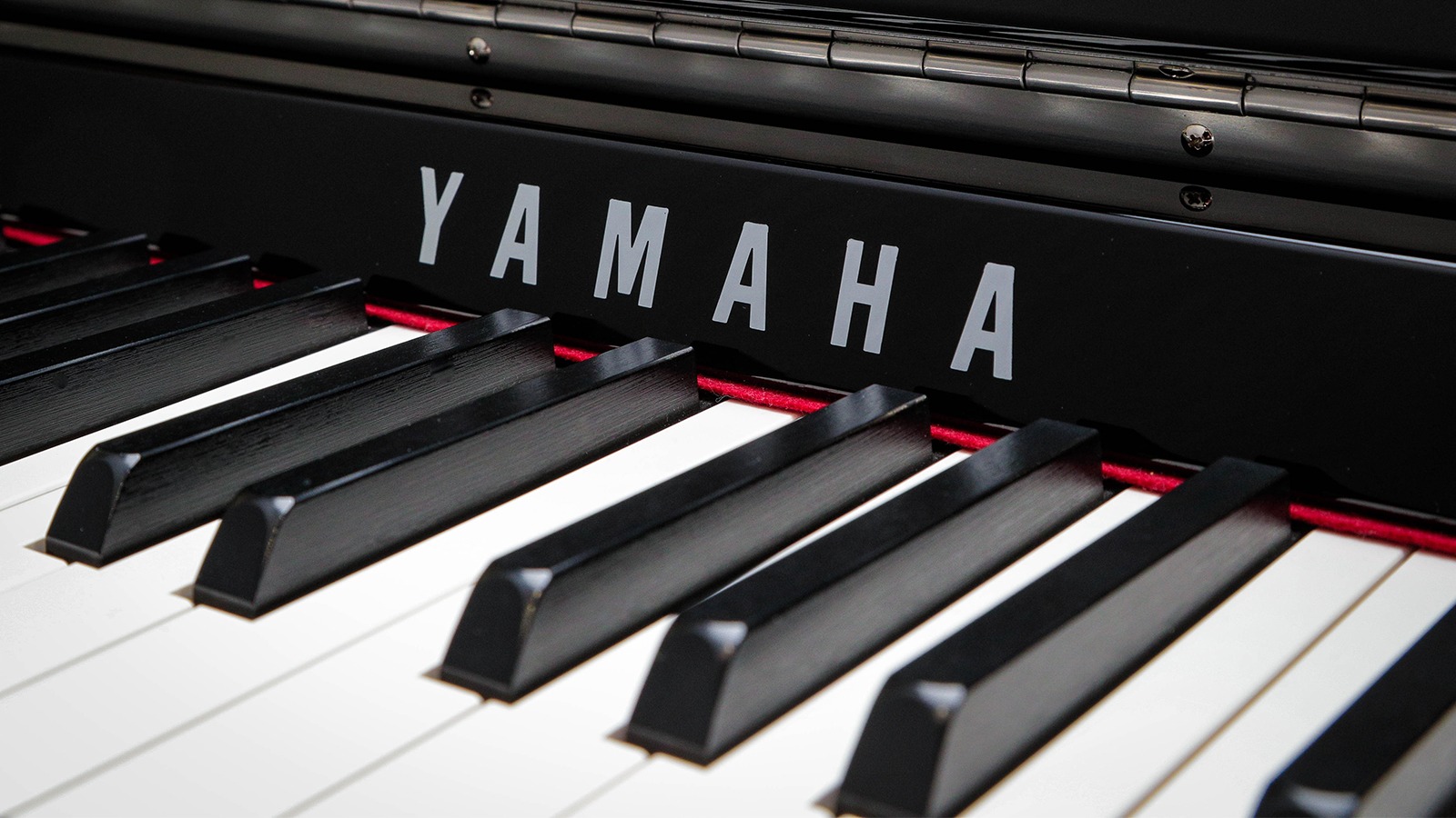 YAMAHA Piano